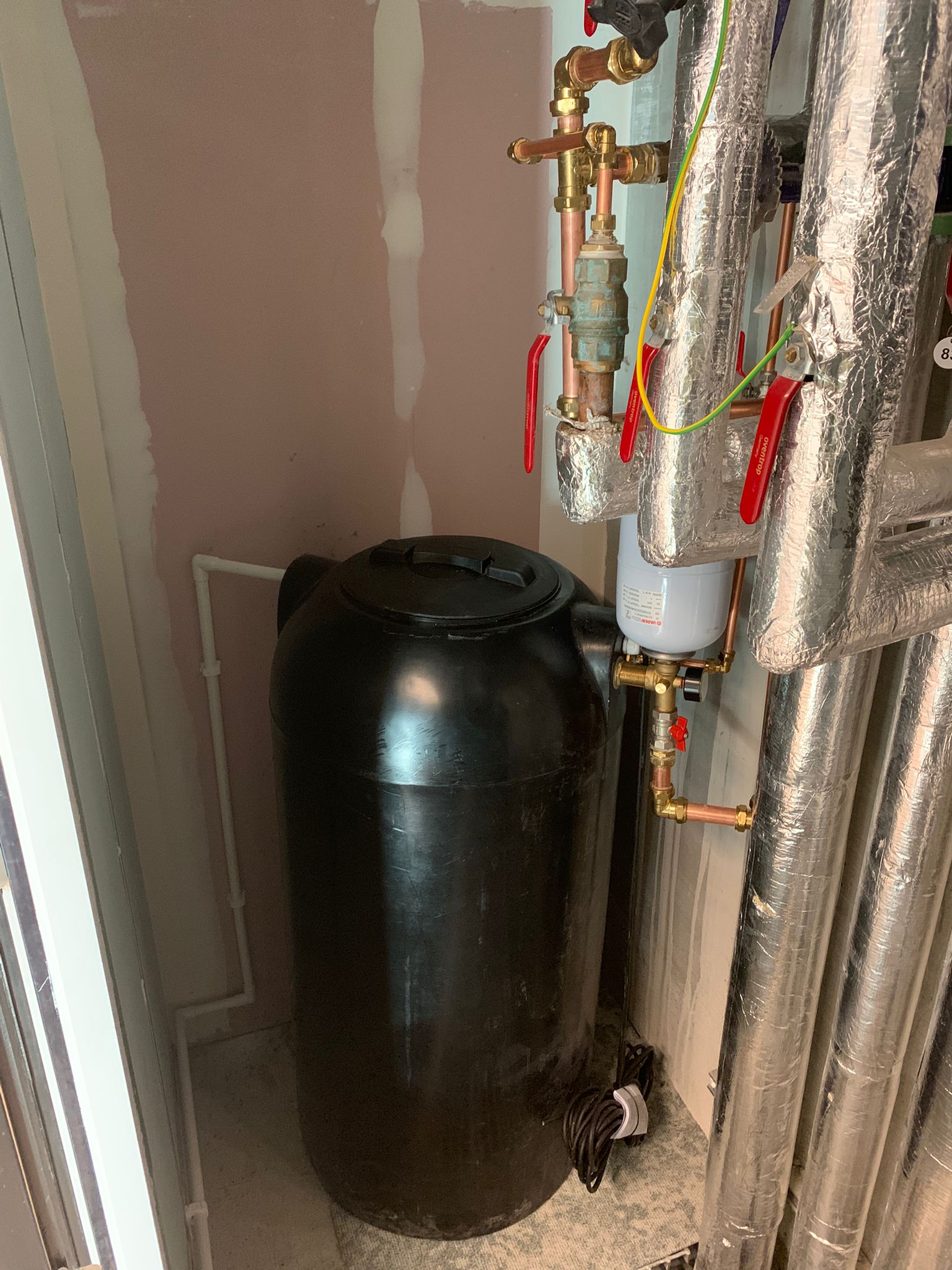Water tank service