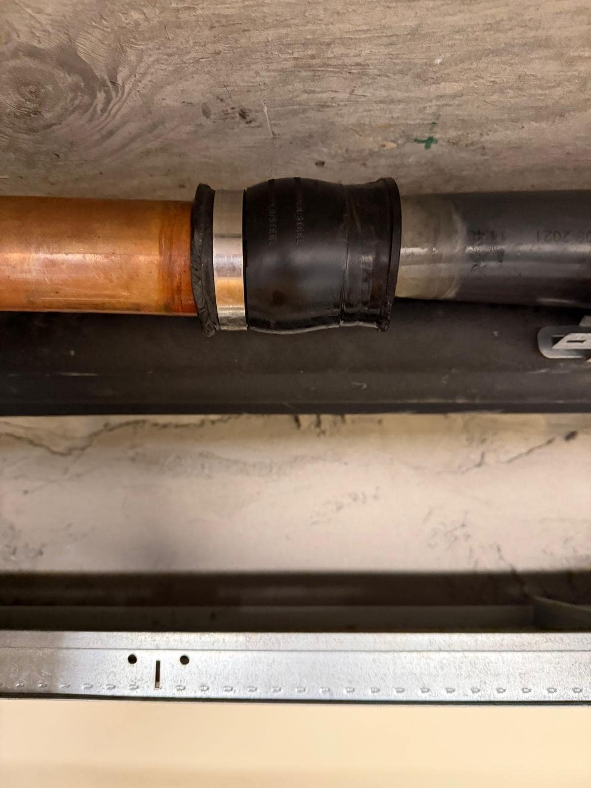 Emergency leak repaired with a new flexible coupling in Dublin